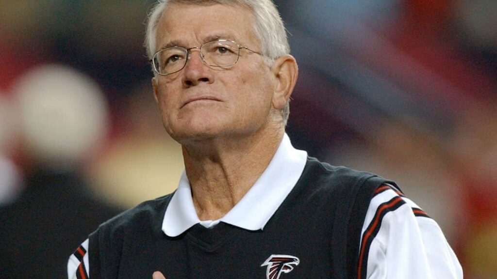 Dan Reeves Net Worth | Biography Dan Reeves early life, Dan Reeves career, Dan Reeves personal life, Dan Reeves biography, Dan Reeves Death, Dan Reeves, Dan Reeves net worth
