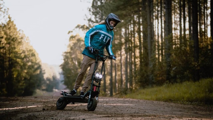 Exploring the Freedom of Electric Scooters: Navigating Rockingham with Style