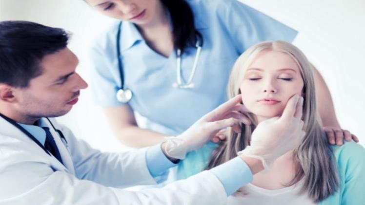 Should Plastic Surgeons Outsource Marketing Services