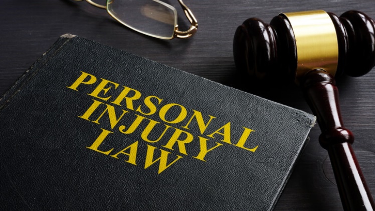 Top Qualities to Consider When Choosing a Personal Injury Lawyer