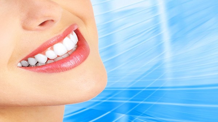 What Advantages Does Professional Teeth Whitening Provide