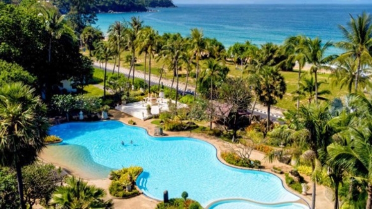 Many Travelers Are Happy With A Beachfront Hotel In Phuket