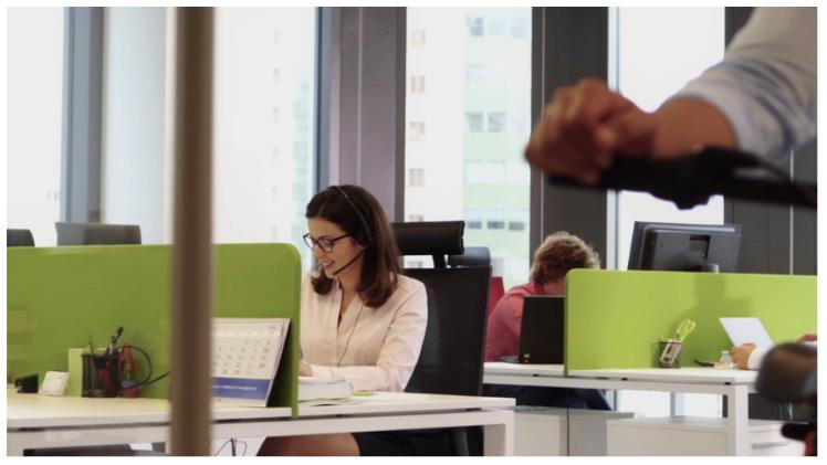 Maximizing Efficiency and Collaboration Through Hot Desking