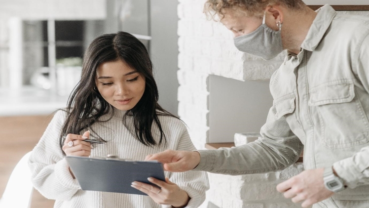 How To Use Contractors As A Small Business Owner